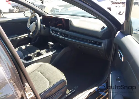 2025 Kia K4 Gt-Line z USA, uszkodzony, nr VIN 3KPFW4DE5SE052563